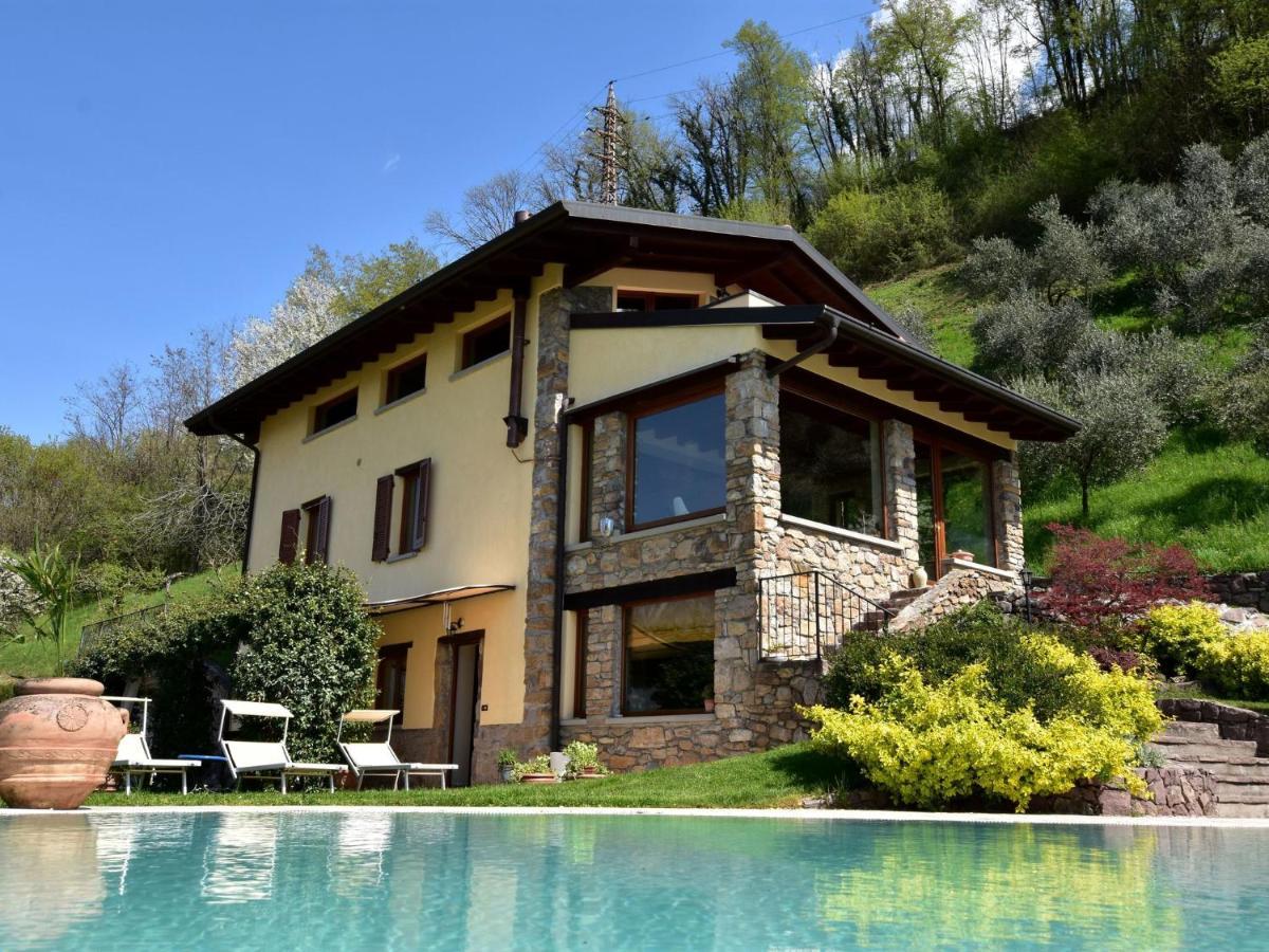 Villa In Pisogne With Pool Garden And Lake View Eksteriør bilde