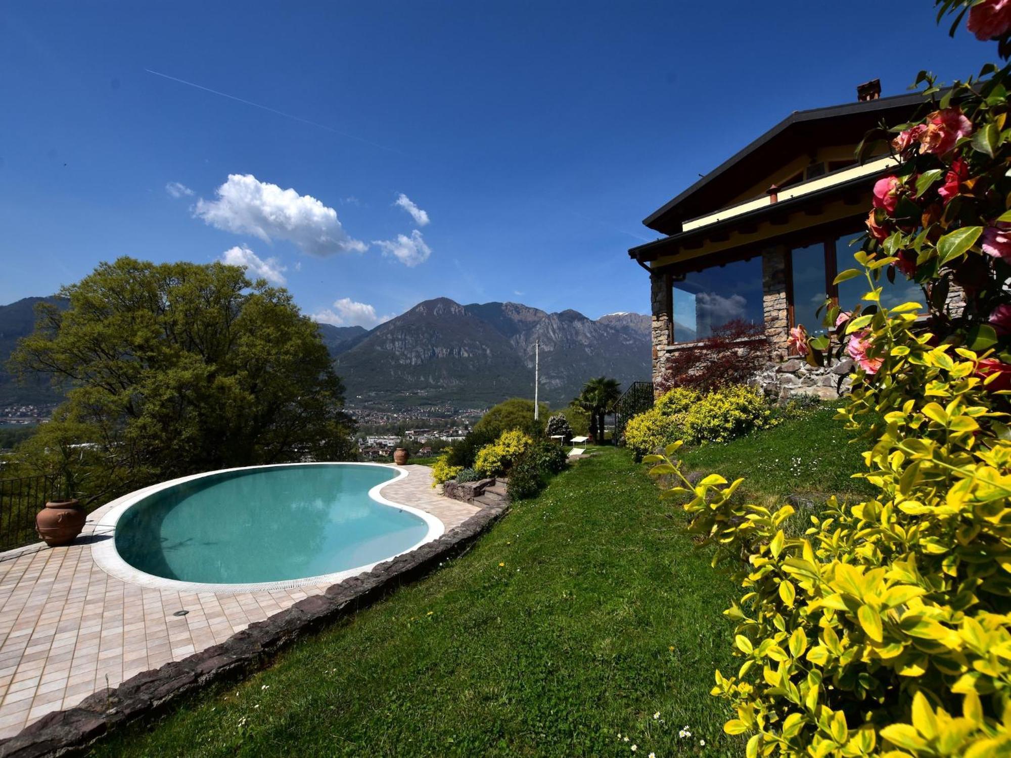Villa In Pisogne With Pool Garden And Lake View Eksteriør bilde