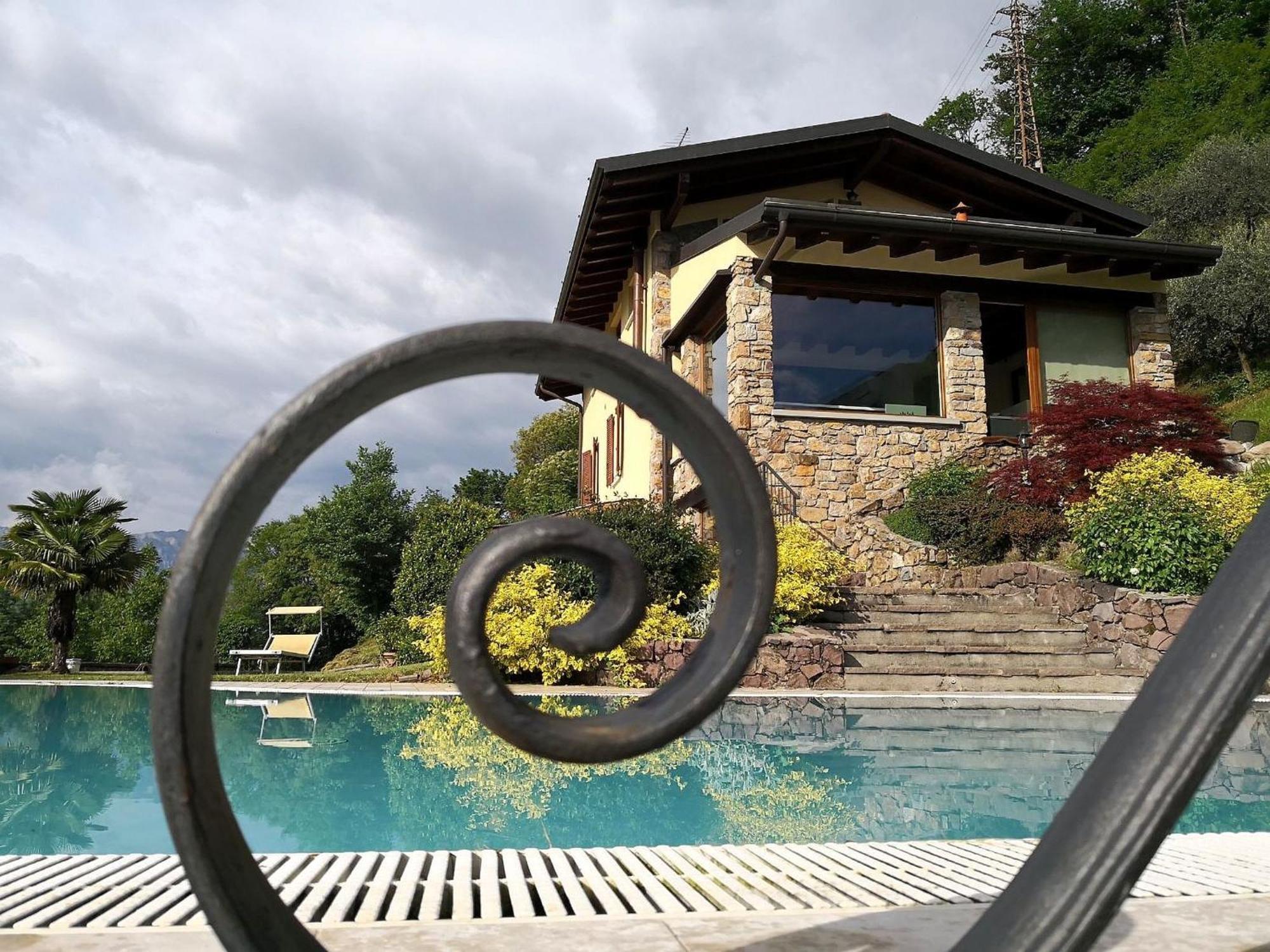Villa In Pisogne With Pool Garden And Lake View Eksteriør bilde