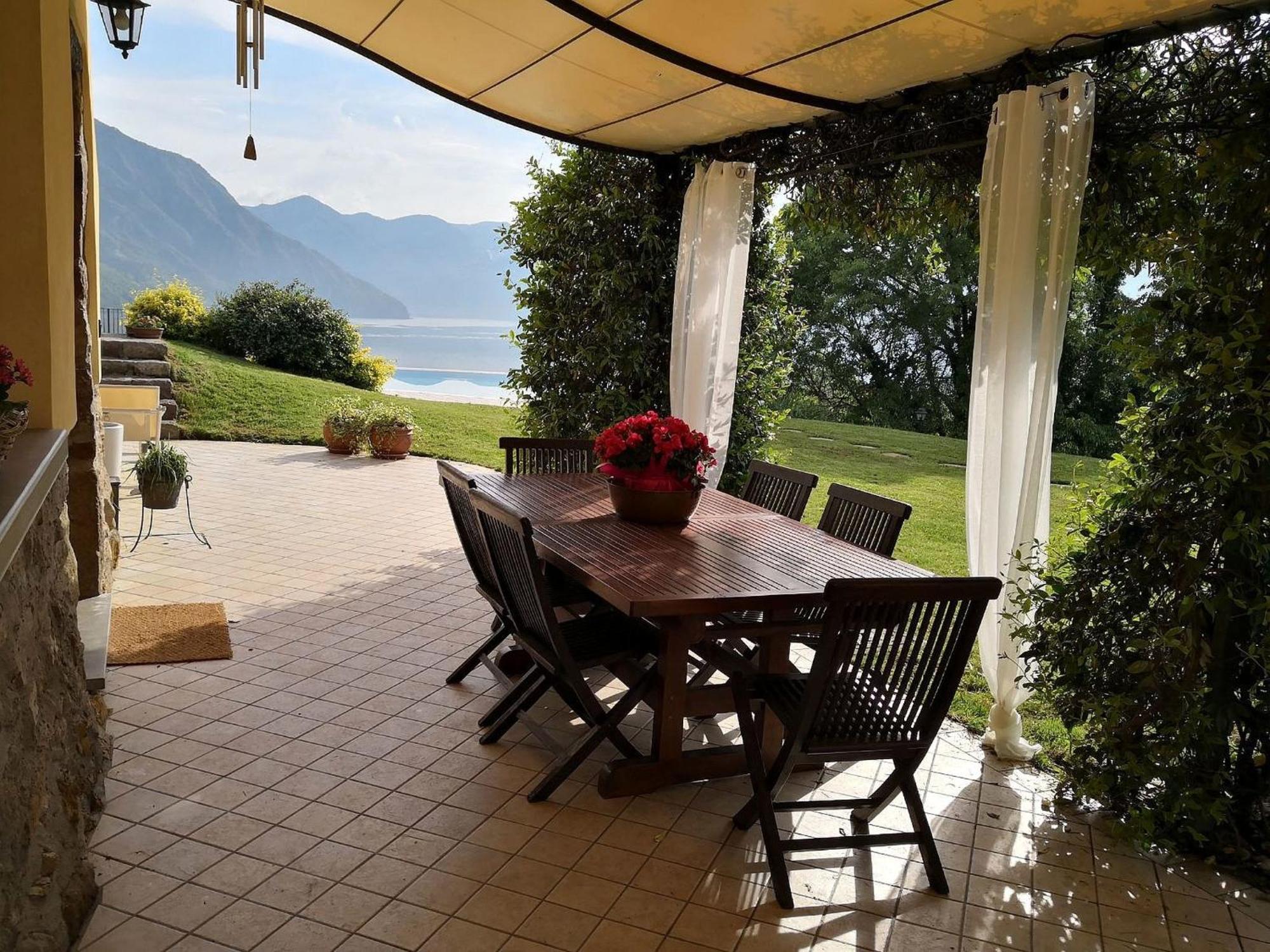 Villa In Pisogne With Pool Garden And Lake View Eksteriør bilde