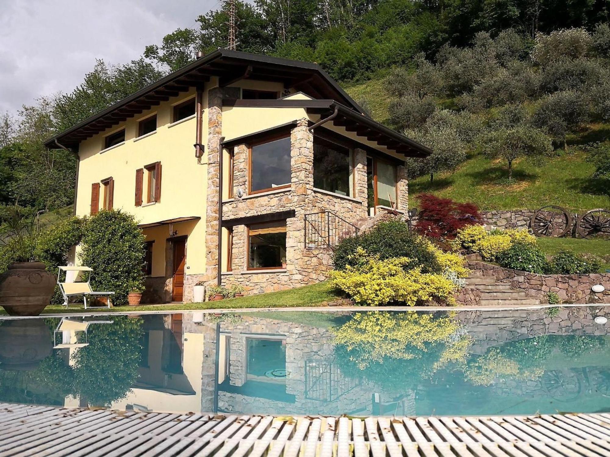 Villa In Pisogne With Pool Garden And Lake View Eksteriør bilde