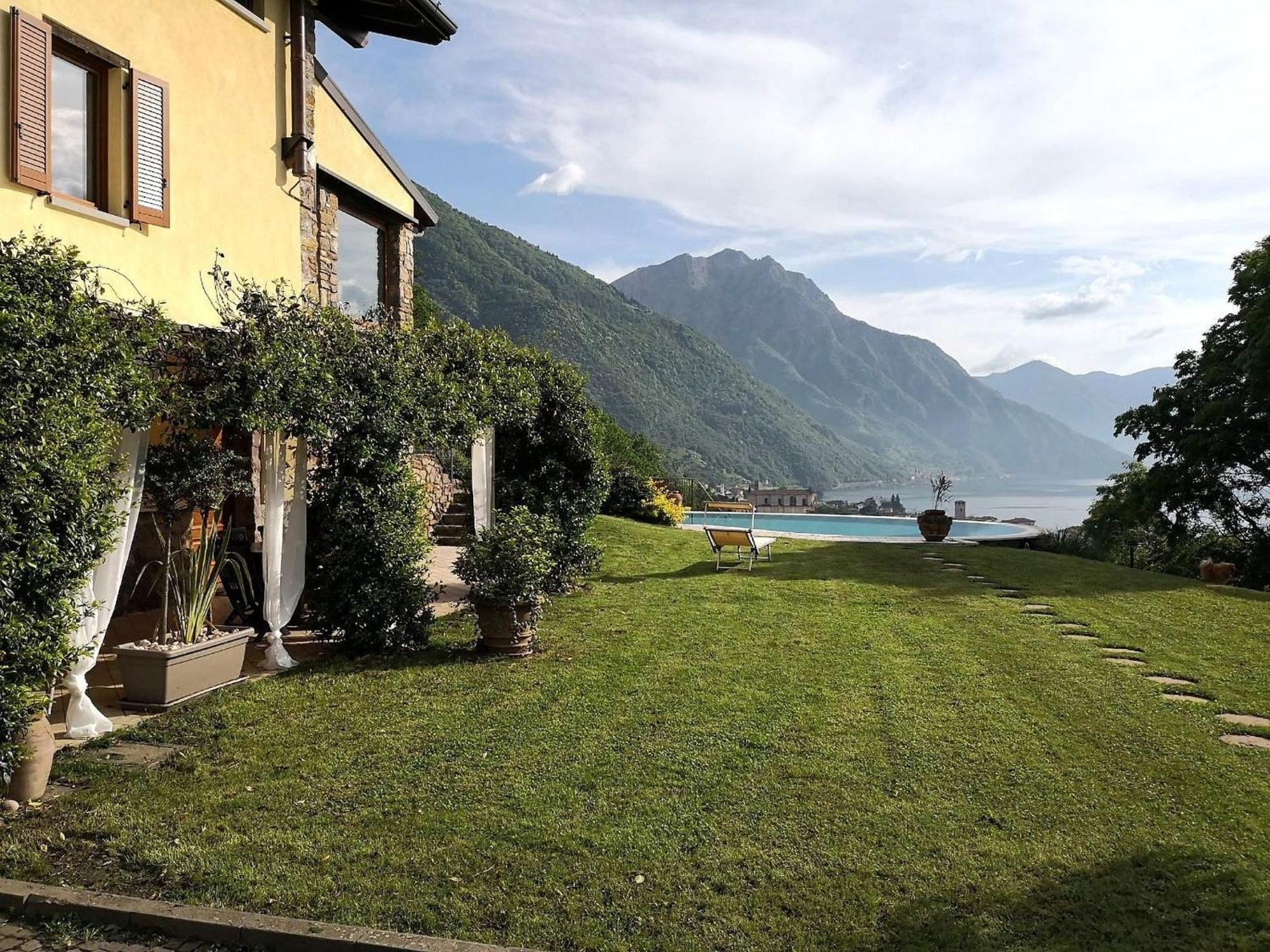 Villa In Pisogne With Pool Garden And Lake View Eksteriør bilde