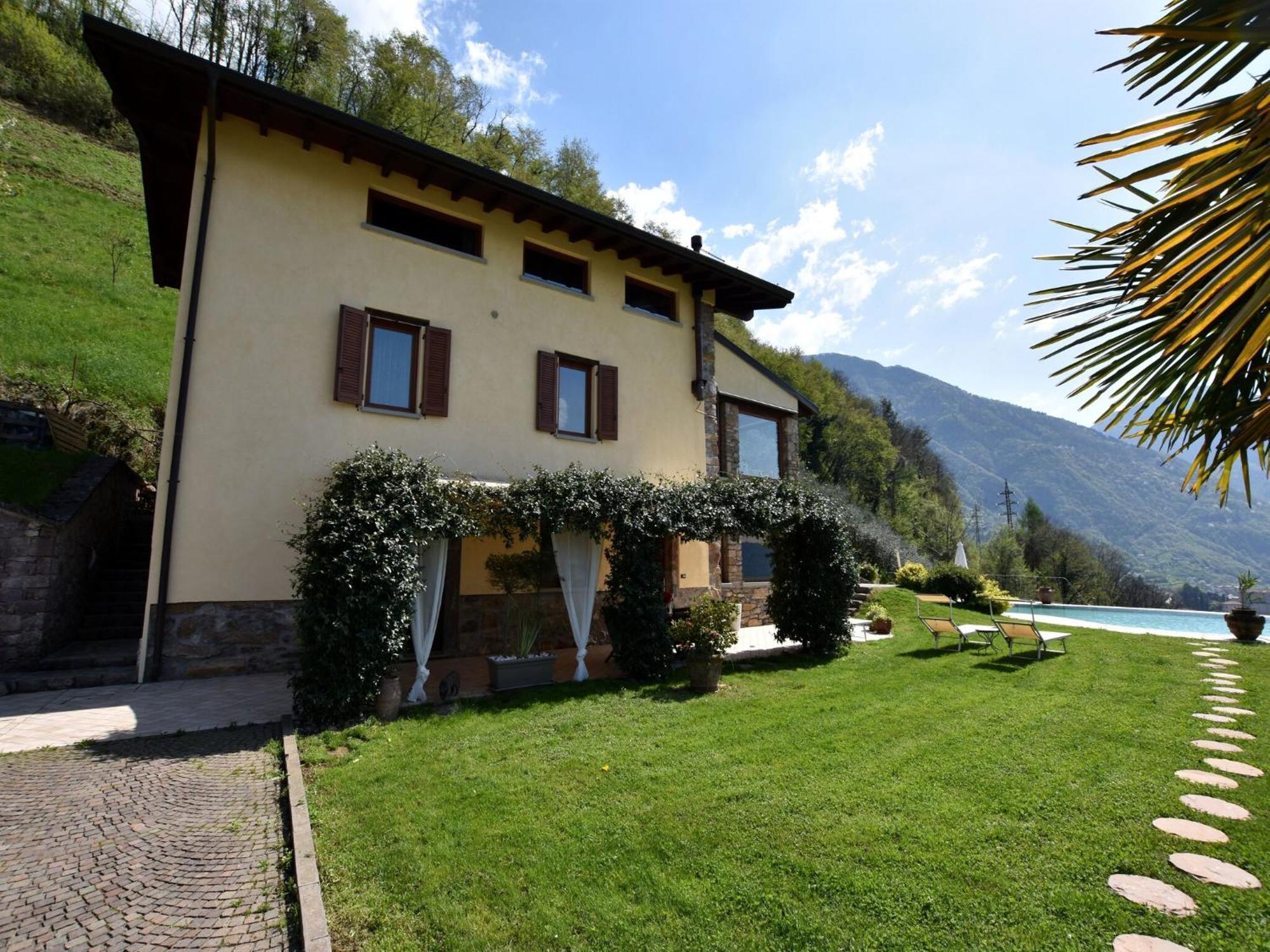 Villa In Pisogne With Pool Garden And Lake View Eksteriør bilde