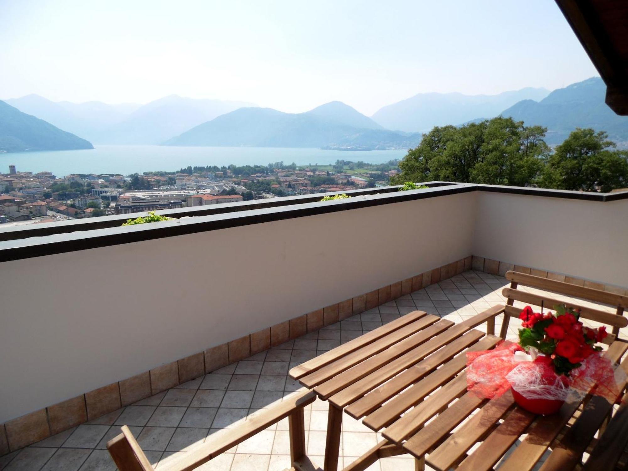 Villa In Pisogne With Pool Garden And Lake View Eksteriør bilde
