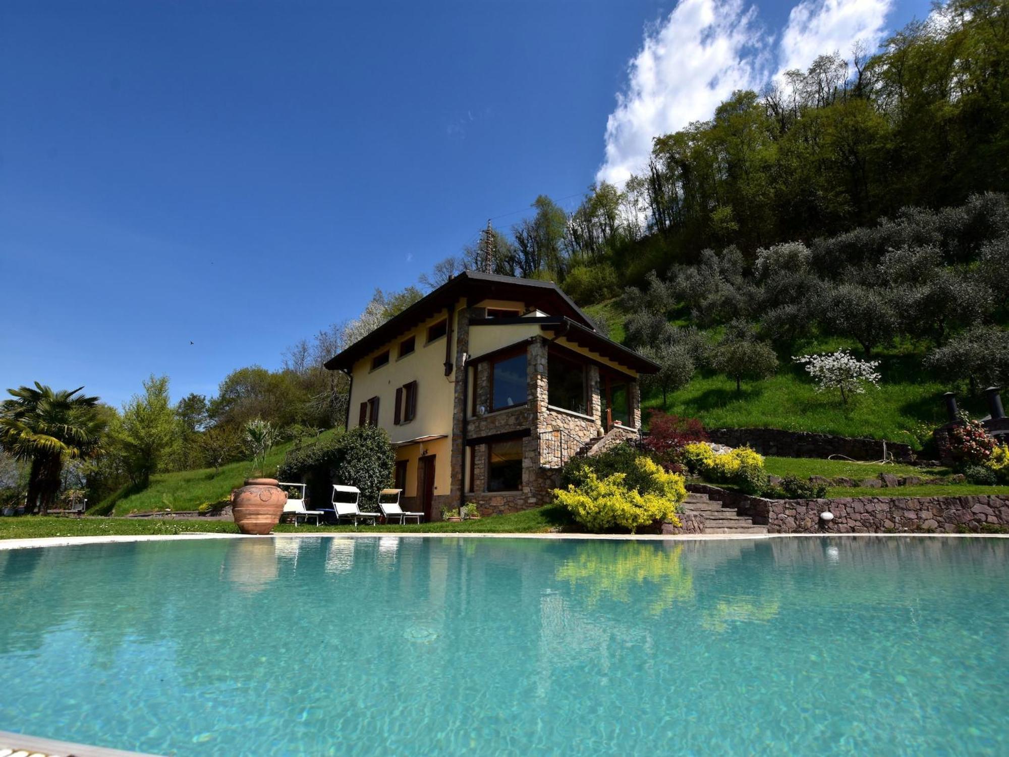 Villa In Pisogne With Pool Garden And Lake View Eksteriør bilde